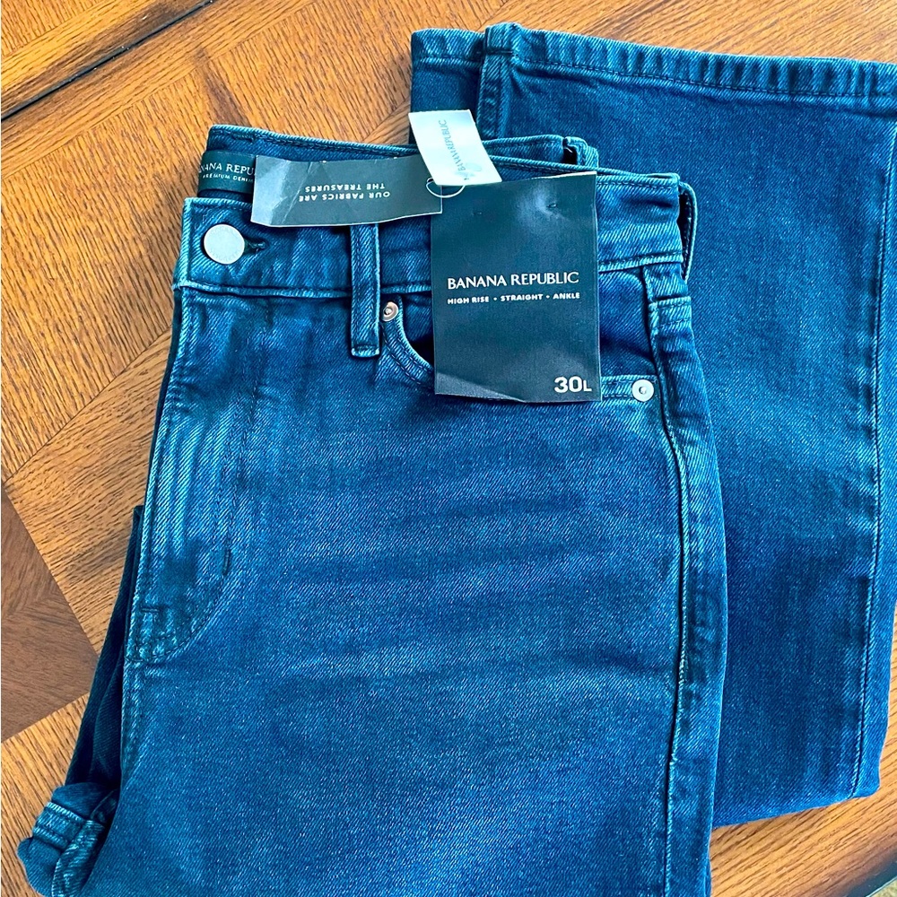 Banana Republic jeans. Hi-Rise, Straight, Ankle. 30L. With tags